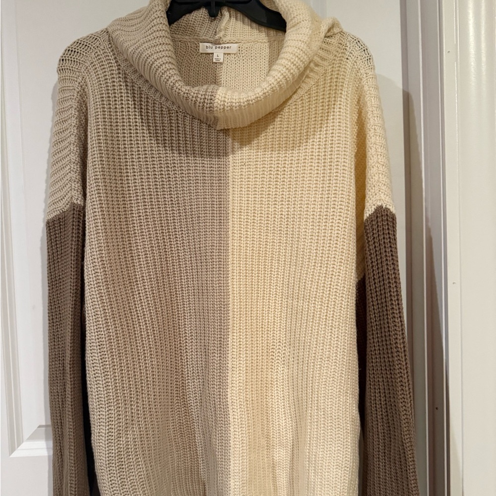 Blu Pepper Two-Tone Turtleneck Sweater - Cream and Brown
